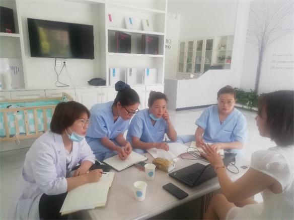 腹直肌分離？？對，產(chǎn)婦大腹便便的原因就是腹直肌分離